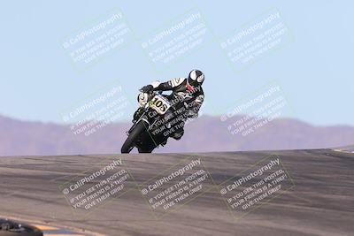 media/Jan-10-2025-CVMA Friday Practice (Fri) [[489e0da257]]/Group 4 and Trackday/Session 3 (Turns 9 and 10)/